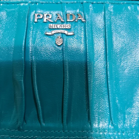 Prada Nappa Gaufre Wallet - Picture 2 of 12